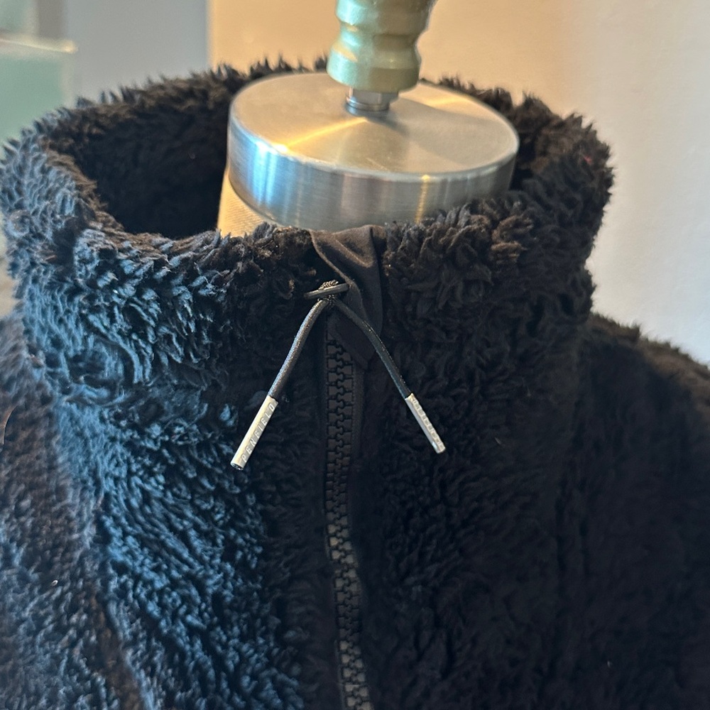 Penfield Black Sherpa Vest Full Zip - Picture 4 of 10
